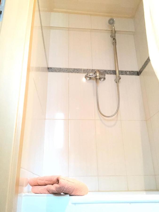 Apartment Am Markt อาเดเนา ภายนอก รูปภาพ